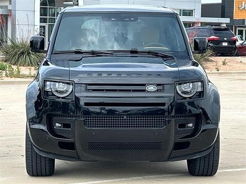 2024 Land Rover Defender V8