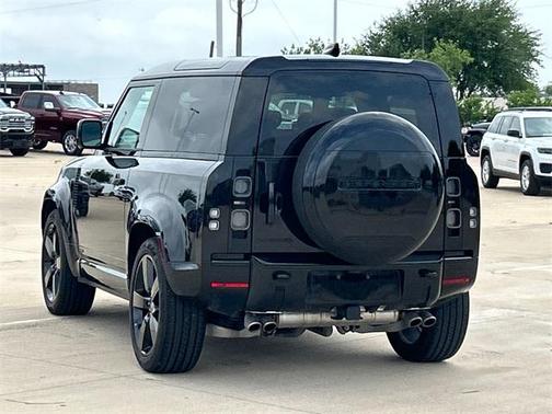 2024 Land Rover Defender V8