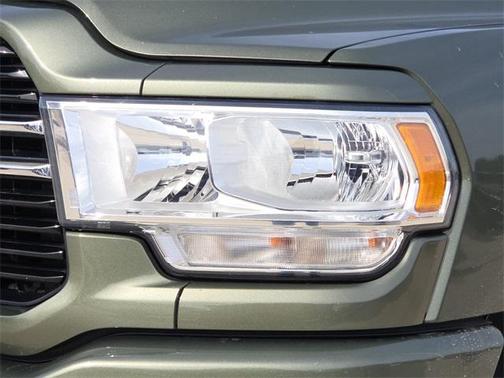 2020 RAM 2500 Lone Star Crew Cab 4X4 6'4' Box