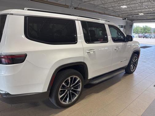 2022 Jeep Wagoneer Series II 4x2