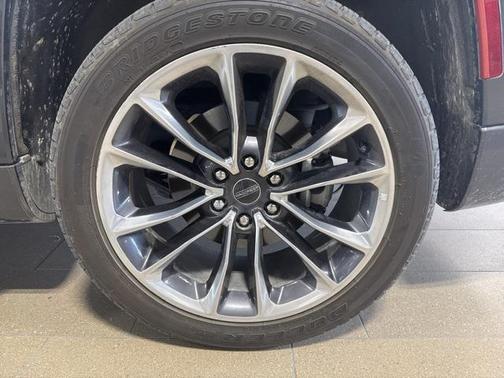 2022 Jeep Wagoneer Series II 4x2