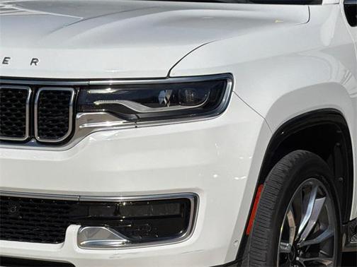 2022 Jeep Wagoneer Series II 4x2