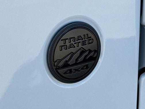 Bright White Clearcoat 2026 Jeep Gladiator Texas Trail 4x4