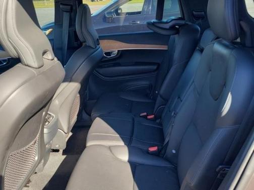 2024 Volvo XC90 B6 Plus Bright Theme 7-Seater