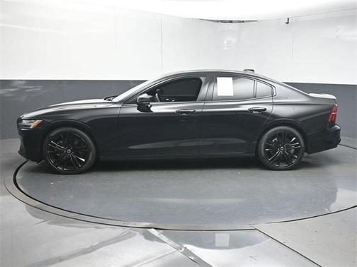 2024 Volvo S60 B5 Plus Black Edition