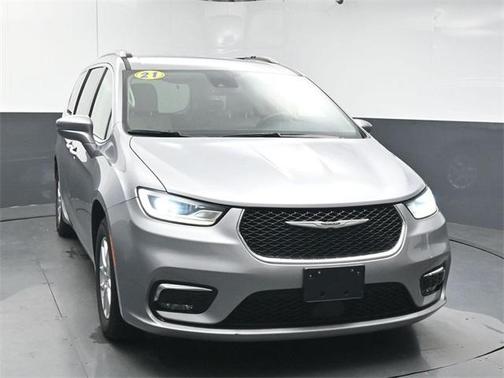 2021 Chrysler Pacifica Touring-L