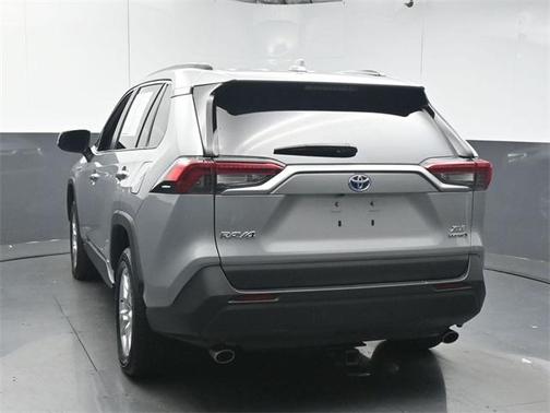 2019 Toyota RAV4 Hybrid XLE