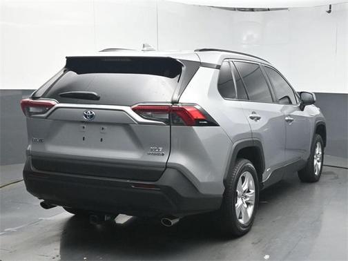 2019 Toyota RAV4 Hybrid XLE