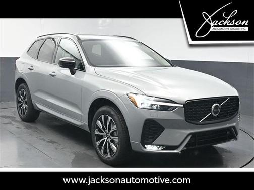 2025 Volvo XC60 B5 Core