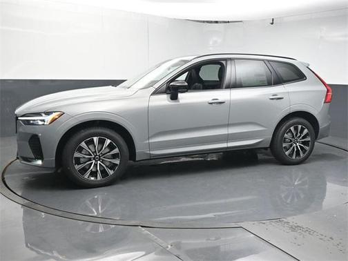2025 Volvo XC60 B5 Core