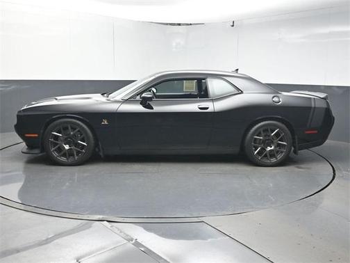 2016 Dodge Challenger R/T Scat Pack