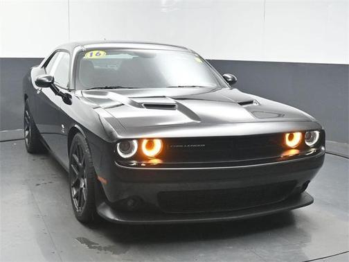 2016 Dodge Challenger R/T Scat Pack