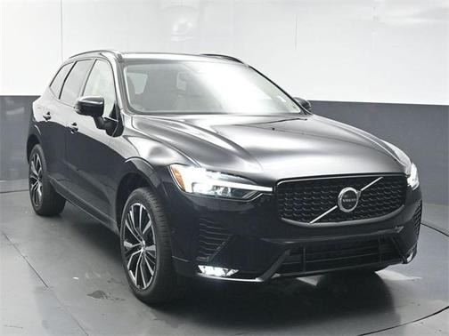 2025 Volvo XC60 B5 Plus