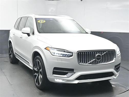 2023 Volvo XC90 B6 Plus 6-Seater