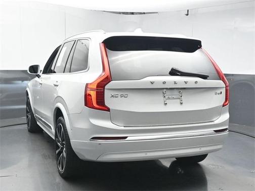 2023 Volvo XC90 B6 Plus 6-Seater