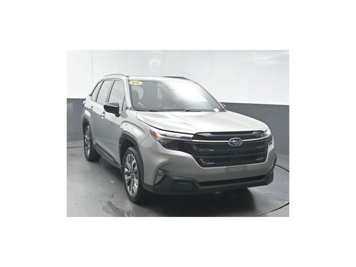 Pearl 2025 Subaru Forester Touring