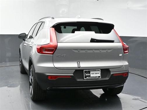 2024 Volvo XC40 Recharge Pure Electric Plus