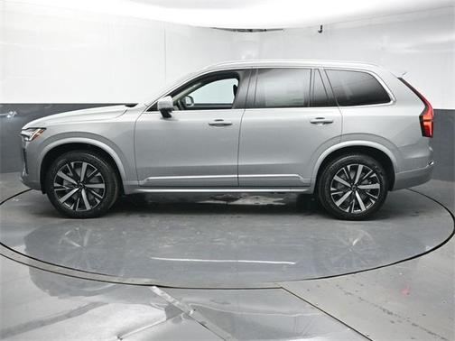 2025 Volvo XC90 B6 Core