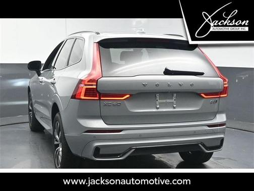 2025 Volvo XC60 B5 Core