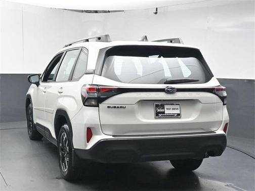 2025 Subaru Forester Base