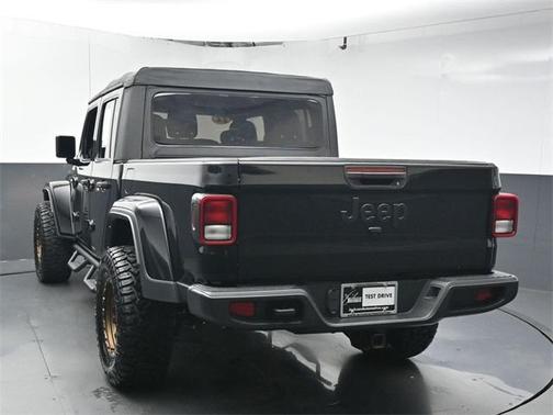 2022 Jeep Gladiator Sport