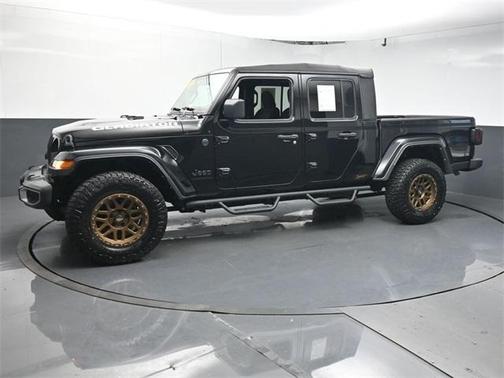 2022 Jeep Gladiator Sport