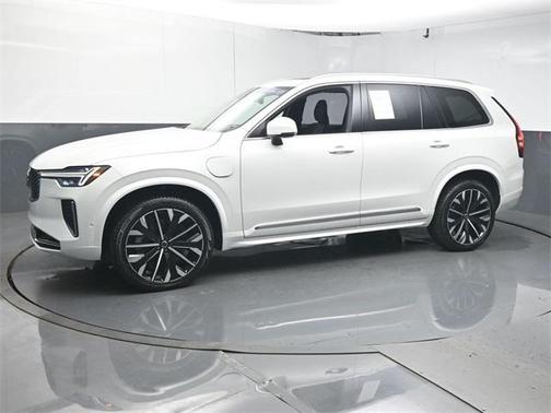 2025 Volvo XC90 Plug-In Hybrid T8 Ultra 7-Seater