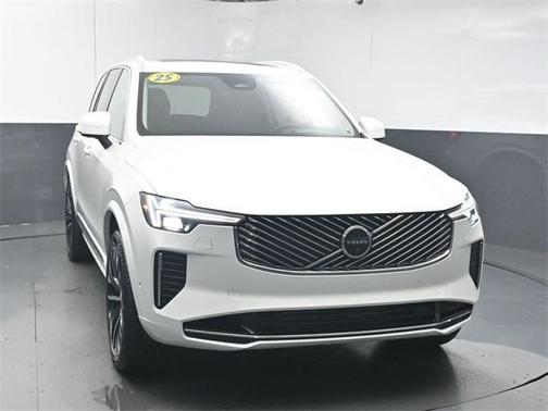 2025 Volvo XC90 Plug-In Hybrid T8 Ultra 7-Seater