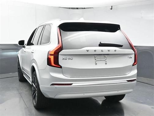 2025 Volvo XC90 Plug-In Hybrid T8 Ultra 7-Seater