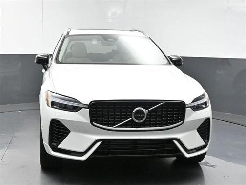 2025 Volvo XC60 Plug-In Hybrid T8 Ultra
