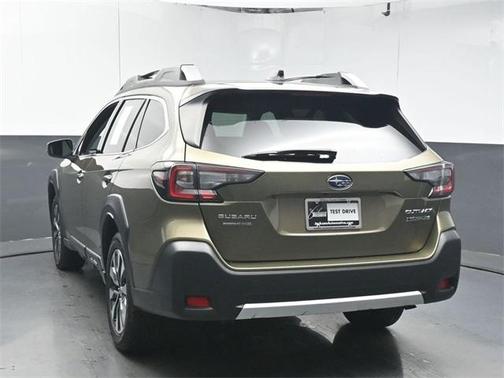2023 Subaru Outback Touring XT