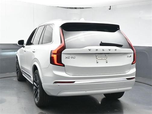 2025 Volvo XC90 B6 Plus 7-Seater