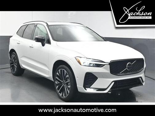2026 Volvo XC60 B5 Ultra