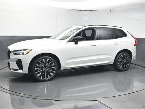 2026 Volvo XC60 B5 Ultra