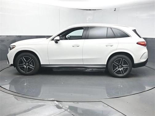 2026 Mercedes-Benz GLC 300 Base