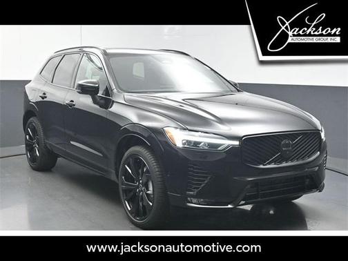 2026 Volvo XC60 B5 Ultra Black Edition