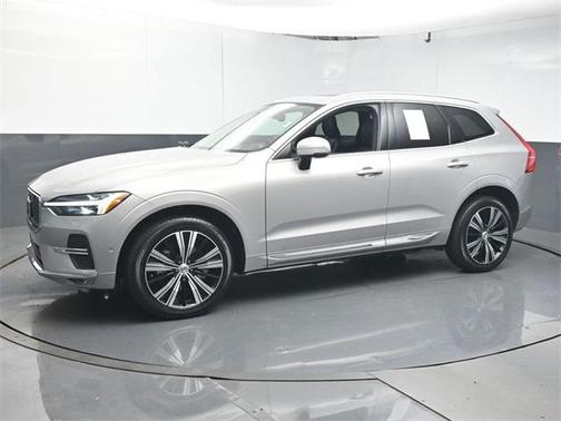 2023 Volvo XC60 B5 Plus Bright Theme