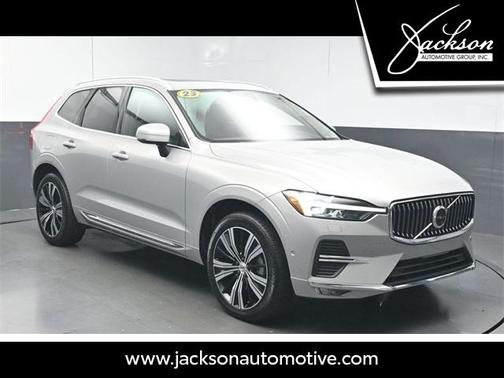 2023 Volvo XC60 B5 Plus Bright Theme