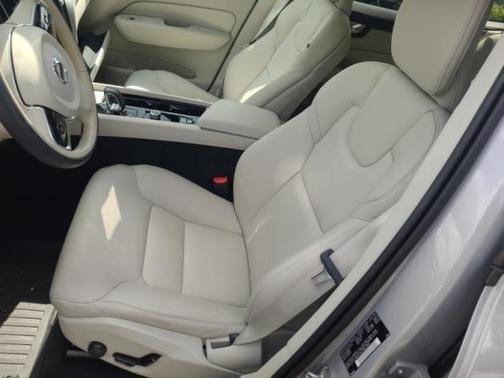 2024 Volvo XC60 B5 Core