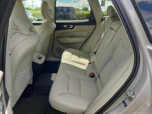 2024 Volvo XC60 B5 Core