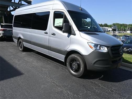 2025 Mercedes-Benz Sprinter 2500 High Roof
