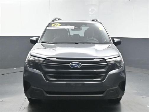 2025 Subaru Forester Base