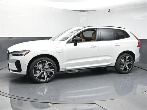 2025 Volvo XC60 Plug-In Hybrid T8 Ultra