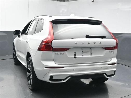 2025 Volvo XC60 Plug-In Hybrid T8 Ultra