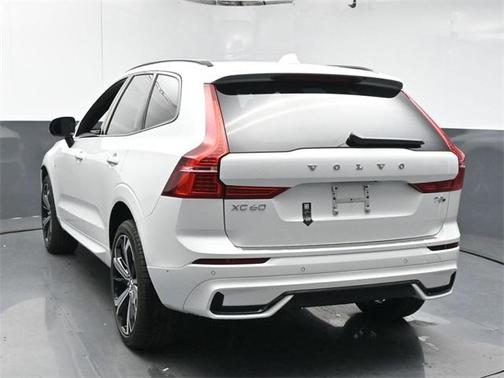2025 Volvo XC60 Plug-In Hybrid T8 Ultra
