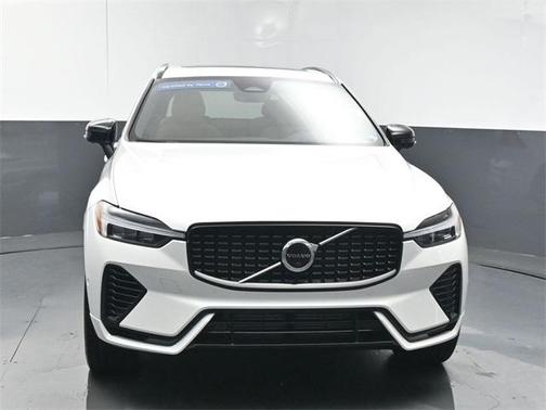 2025 Volvo XC60 Plug-In Hybrid T8 Ultra