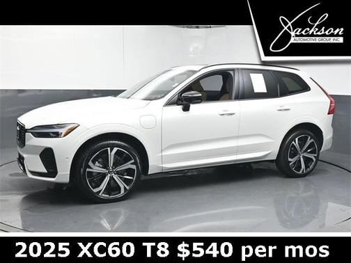 2025 Volvo XC60 Plug-In Hybrid T8 Ultra