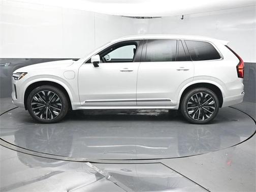 2025 Volvo XC90 Plug-In Hybrid T8 Core 7-Seater