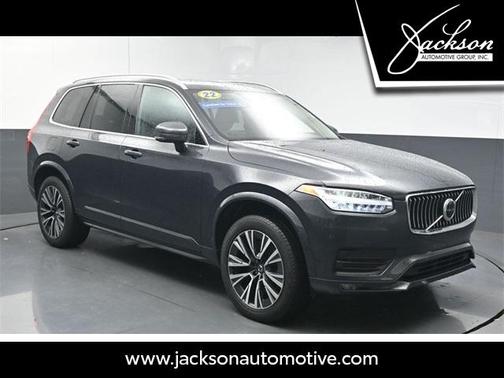 2022 Volvo XC90 T5 Momentum 7 Passenger