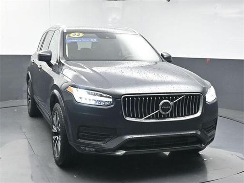 2022 Volvo XC90 T5 Momentum 7 Passenger